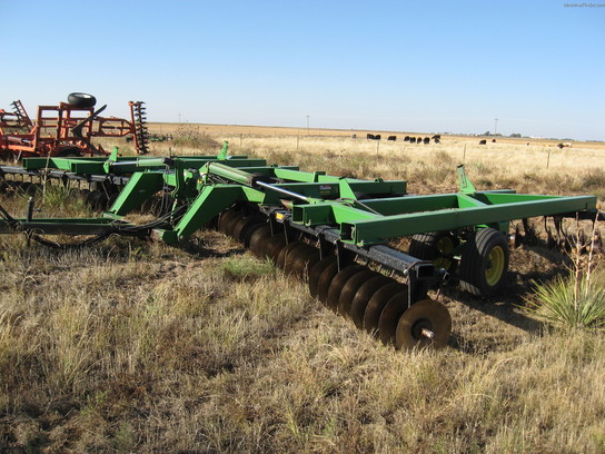 1992 John Deere 650