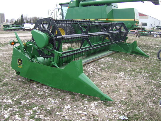 1992 John Deere 920