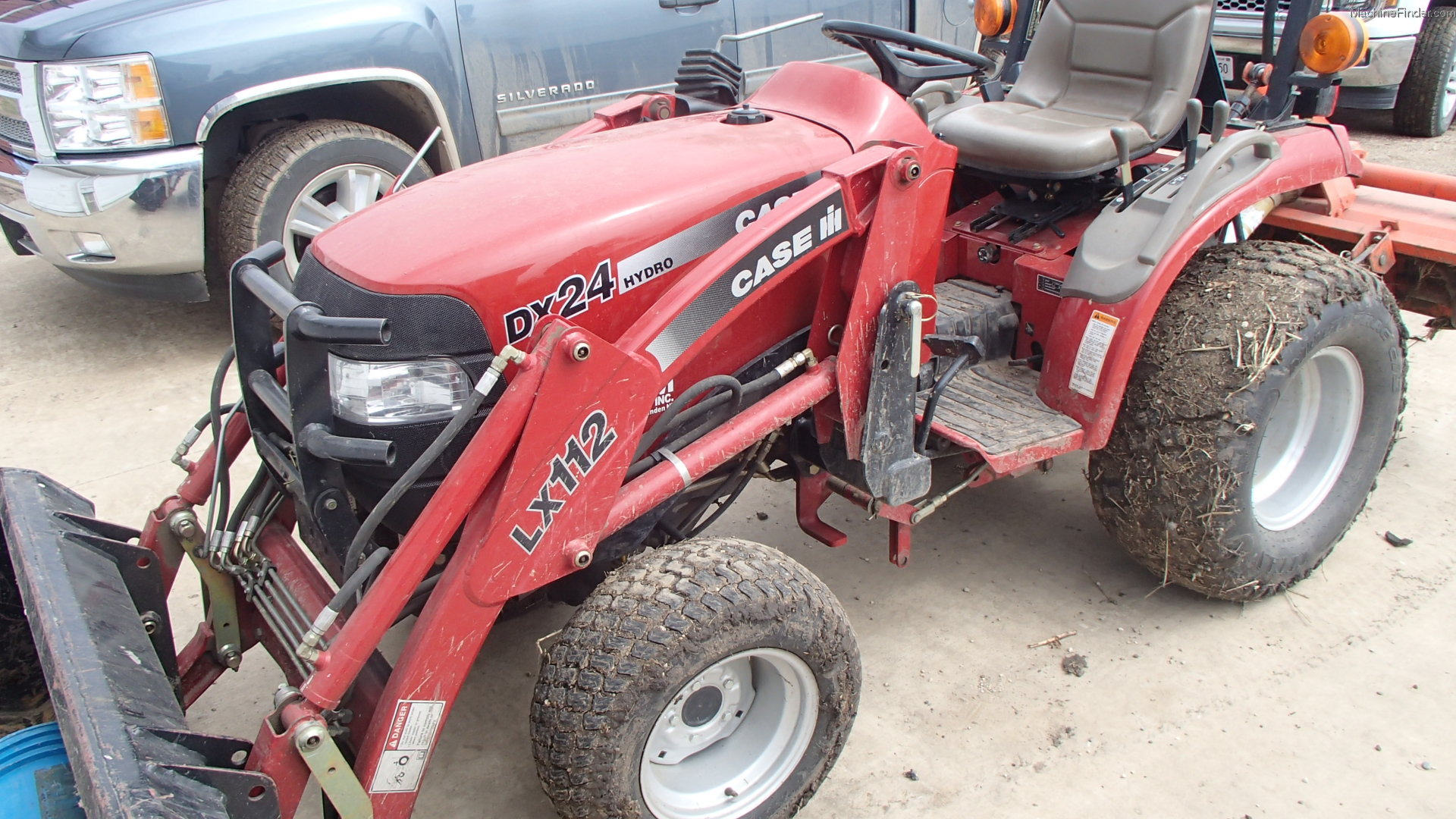2004 Case IH DX24 Tractors Utility (40100hp) John Deere MachineFinder