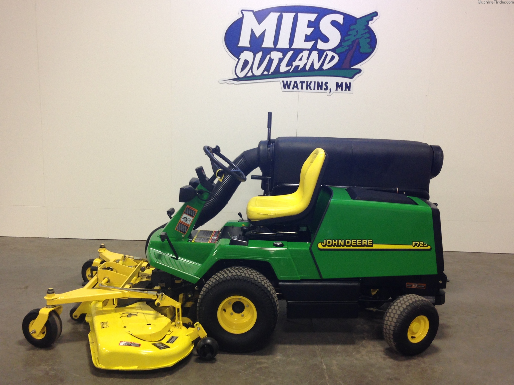 2005 John Deere F725 Lawn & Garden and Commercial Mowing John Deere