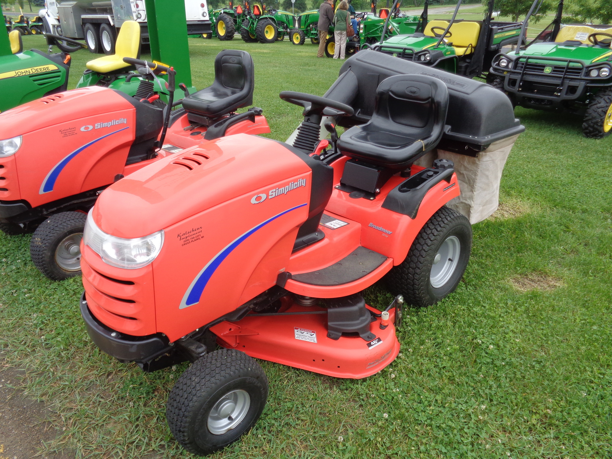 Simplicity BROADMOORE Lawn & Garden Tractors for Sale [47954]