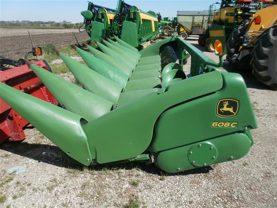  John Deere 608C