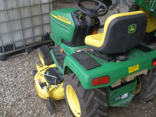 2004 John Deere GX335