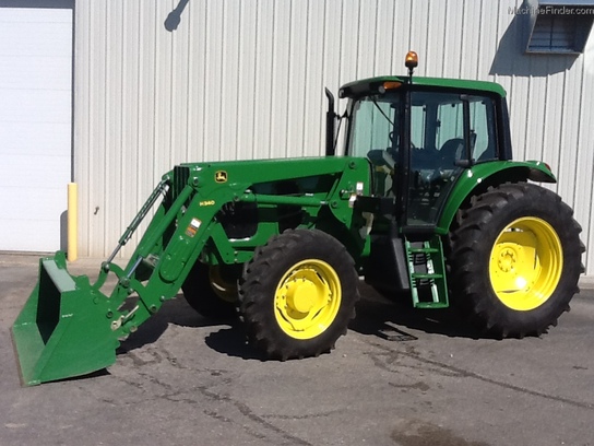 2012 John Deere 7130