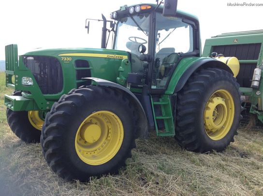 2011 John Deere 7330