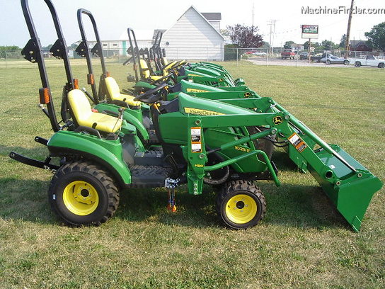 2010 John Deere 1023E WITH H120 LOADER