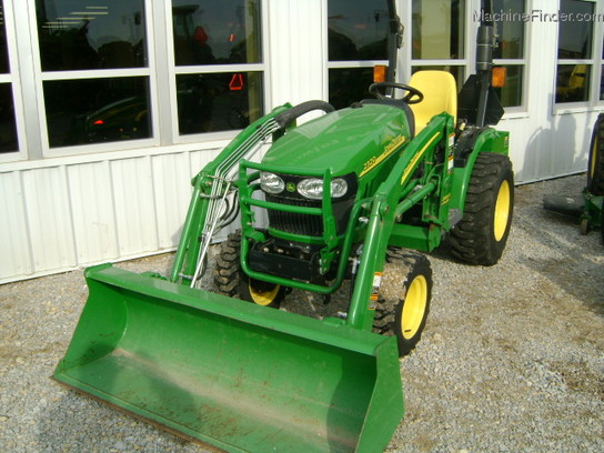 2008 John Deere 2320