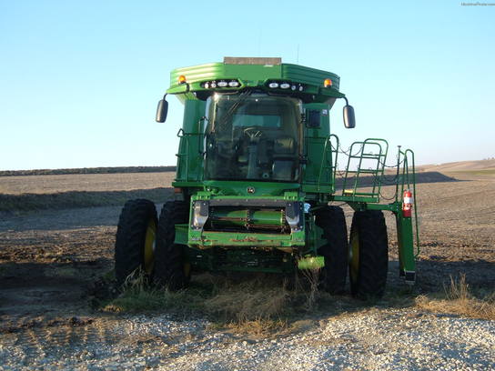 2012 John Deere S670