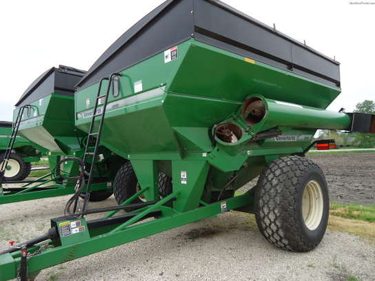 2006 Unverferth 8250