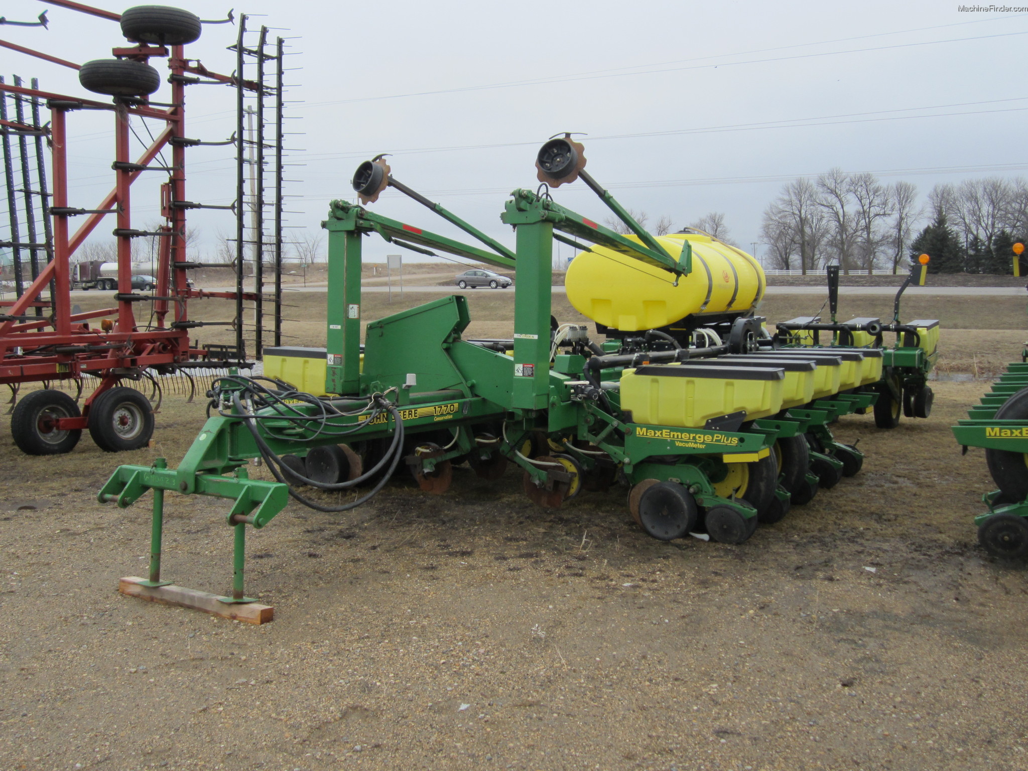 2000 John Deere 1770 Planting & Seeding Planters John Deere