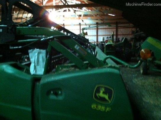 2011 John Deere 635F