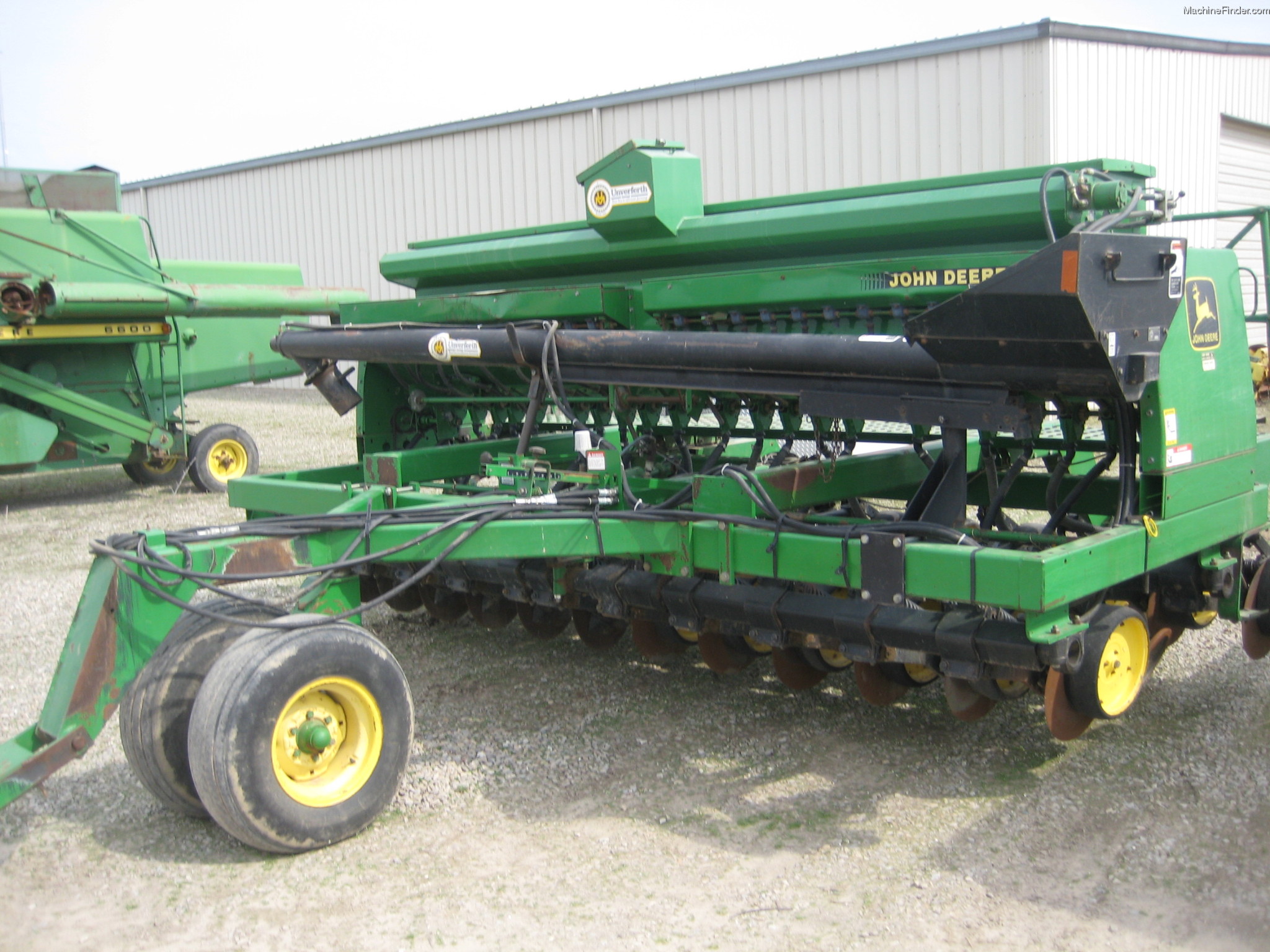 1992 John Deere 750 Planting & Seeding Box Drills John Deere