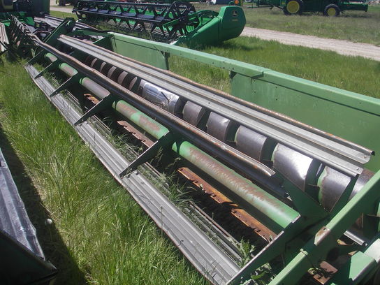  John Deere 224