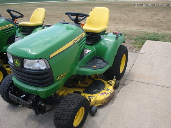 2008 John Deere x740