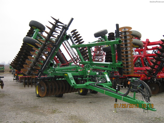 2012 John Deere 637
