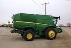 2012 John Deere S670