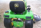2000 John Deere GT235