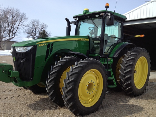 2012 John Deere 8335R