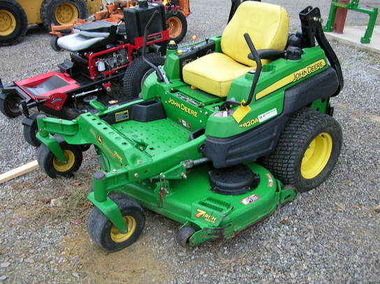  John Deere Z820A