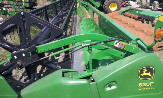 2006 John Deere 630F