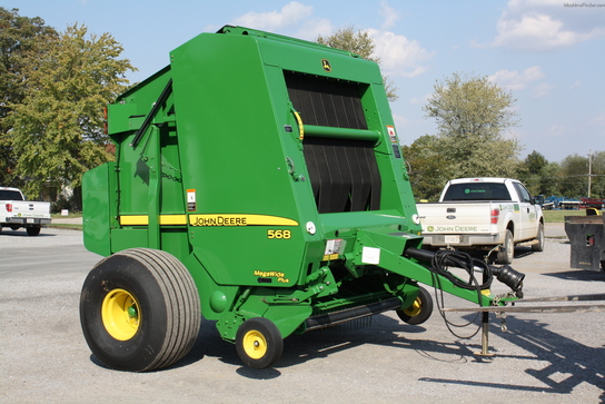 2012 John Deere 568