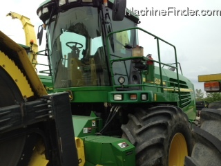 2004 John Deere 7300
