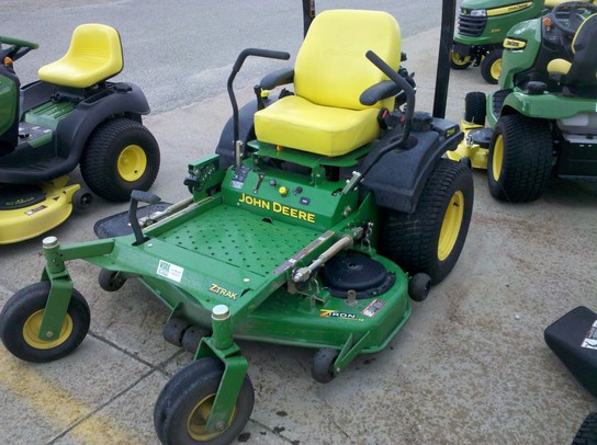 2005 John Deere 717A