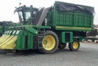 2001 John Deere 9976