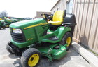 2010 John Deere X748