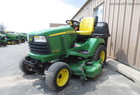 2010 John Deere X748