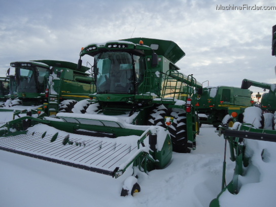 2012 John Deere S690