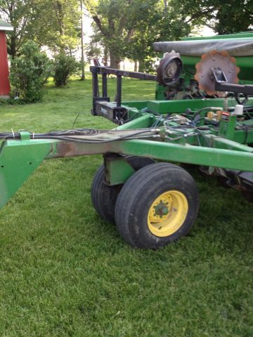 John Deere 750