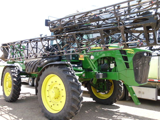 2009 John Deere 4930