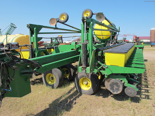 2001 John Deere DB60