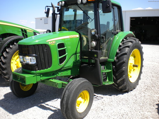 2011 John Deere 6430