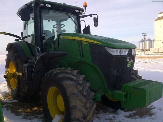 2011 John Deere 7200R