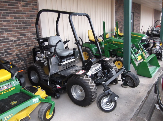 2011 Dixie Chopper DOMINATOR