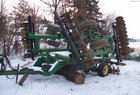 2000 John Deere 637