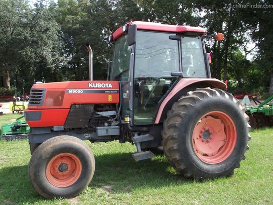 2000 Kubota M9000