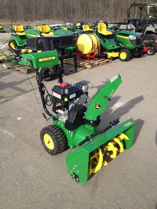 2011 John Deere 726