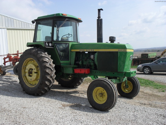  John Deere 4430