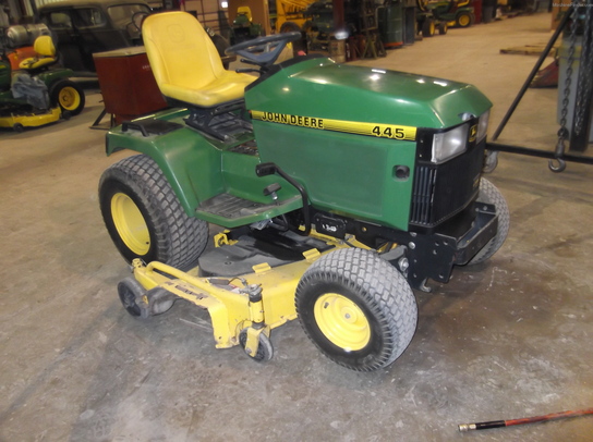 1998 John Deere 445