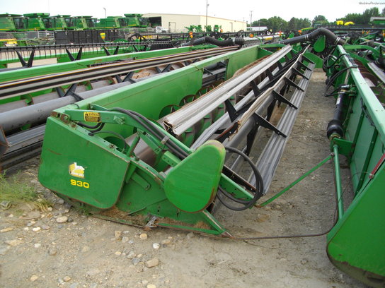 1992 John Deere 930R