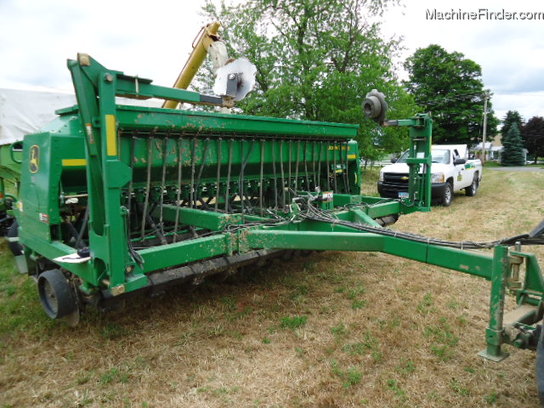 2011 John Deere 1590