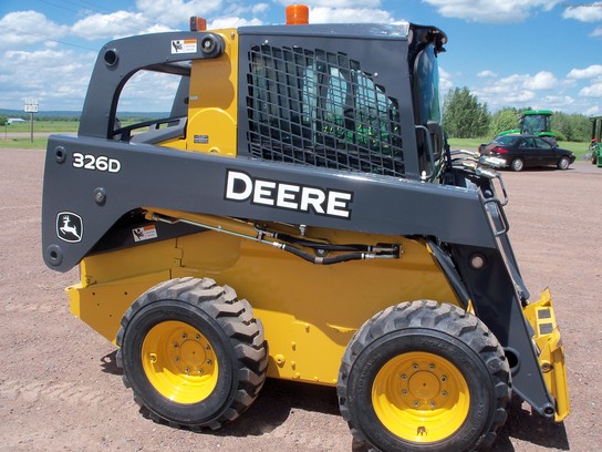 2011 John Deere 326D