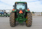 2010 John Deere 7230