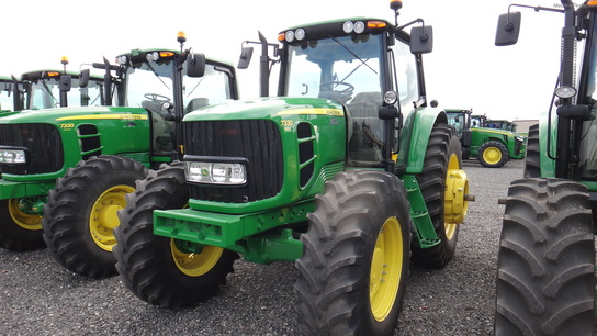 2012 John Deere 7330 Premium