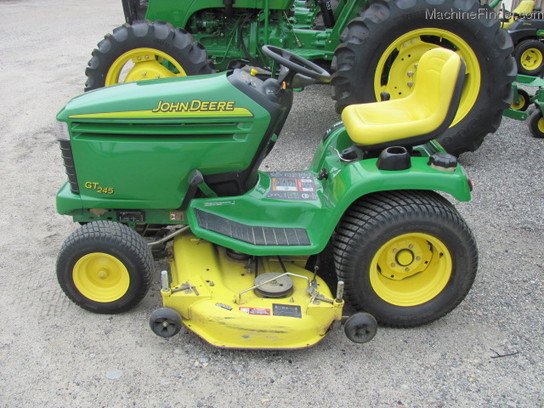 2005 John Deere GT245