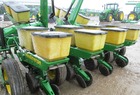  John Deere 7000
