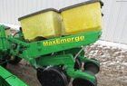  John Deere 7000